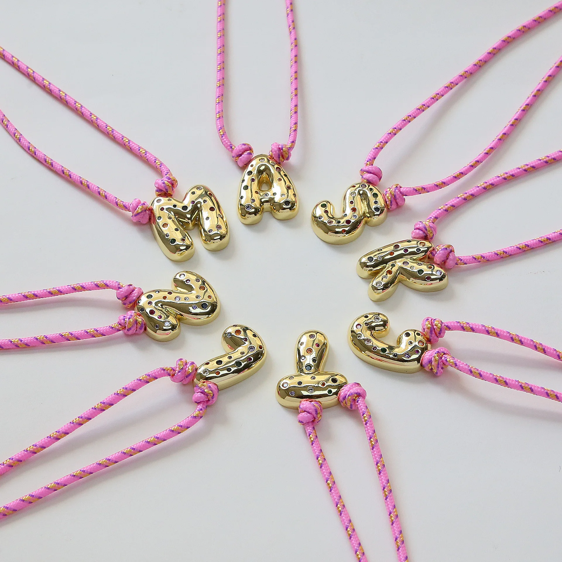 Kleurrijke Zirconia Chunky Bubble Letter Hanger Ketting voor Vrouwen Mode Roze Touw Ketting 18K Vergulde Sieraden Gift