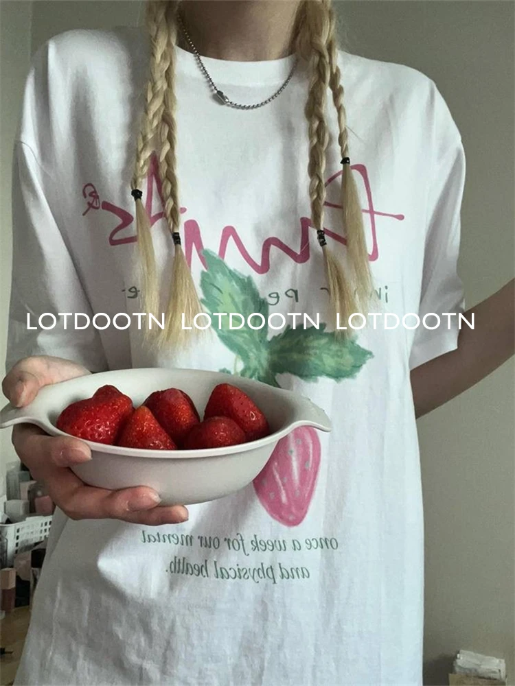 LOTDOOTN Pure Cotton Korean Summer Y2k T-shirts Women Strawberry Print Short Sleeve Graphic Tees Harajuku Casual Tops Oversized