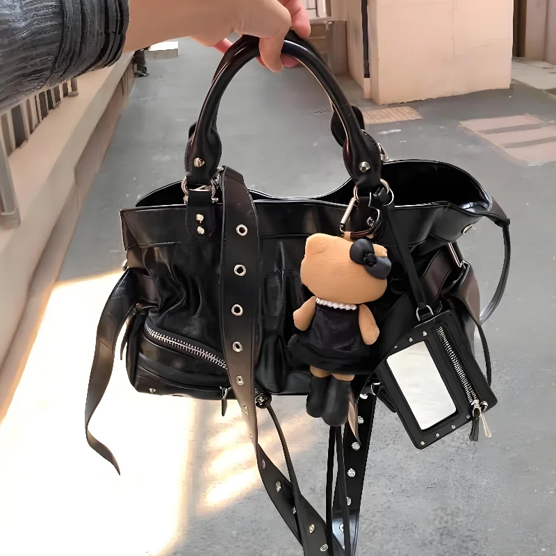 

New Fashion Rivet Motorcycle Bag Casual Ladies Versatile Texture Handbag Fashionable Commuting Versatile Shoulder Messenger Bag