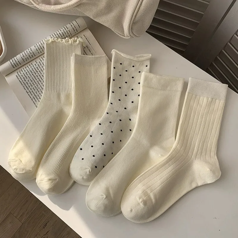 5 pares de calcetines de algodón de tubo medio blanco leche para mujer, calcetines de lunares con borde de hongo que absorben el sudor, transpirables, suaves y cómodos para todas las estaciones