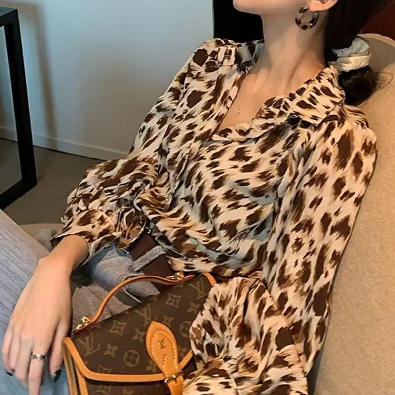 Leopard Print Women Retro Chiffon Shirt with Lantern Sleeves and Stylish Loose Printed Shirt