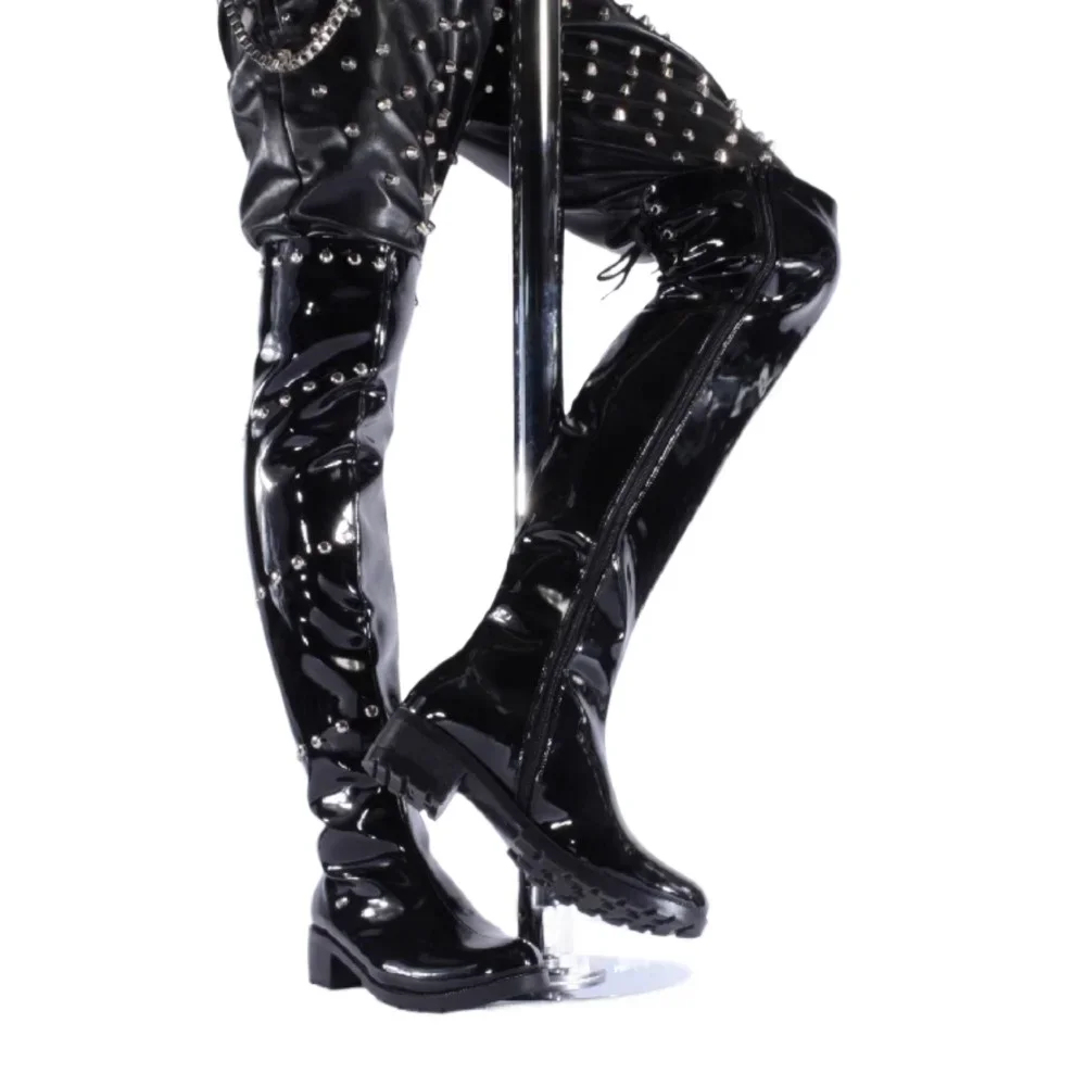 الرجال براءات الاختراع والجلود المرحلة أداء برشام الإفراط في الركبة الأحذية مشبك سميكة وحيد الغربية أحذية طويلة فستان حفلة زمم عدم الانزلاق