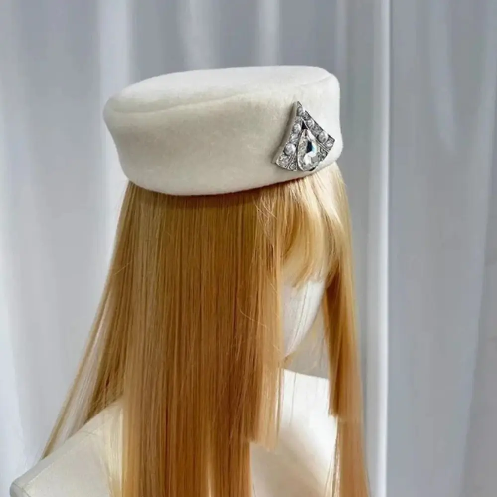 Tropfenförmiger Hut, Vintage-Topper-Hut, Strass, Retro-Filz, Baskenmütze, Charm, einfarbig, Stewardess-Kappen, Bankett