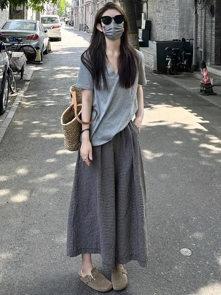 

Новинка 2023 года, летние комплекты из двух предметов, женские наряды, тонкий и минималистичный топ в японском стиле с короткими рукавами и клетчатой юбкой, комплект