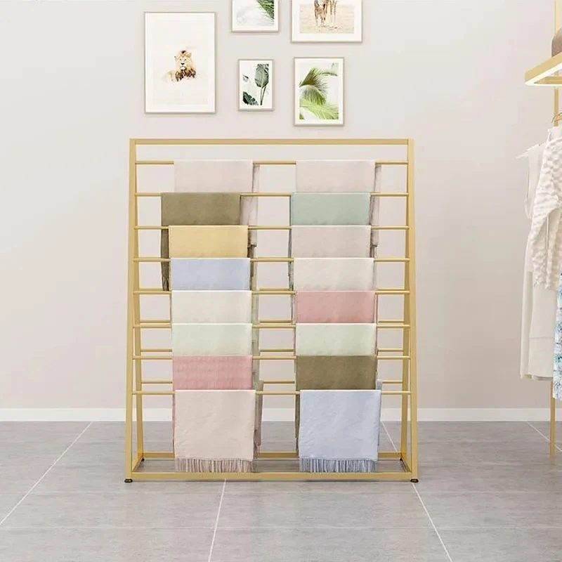 

Современная элегантная золотая подставка для шарфов, индивидуальная витрина для шарфов, держатель для женских модных аксессуаров, для бутиков и магазинов.