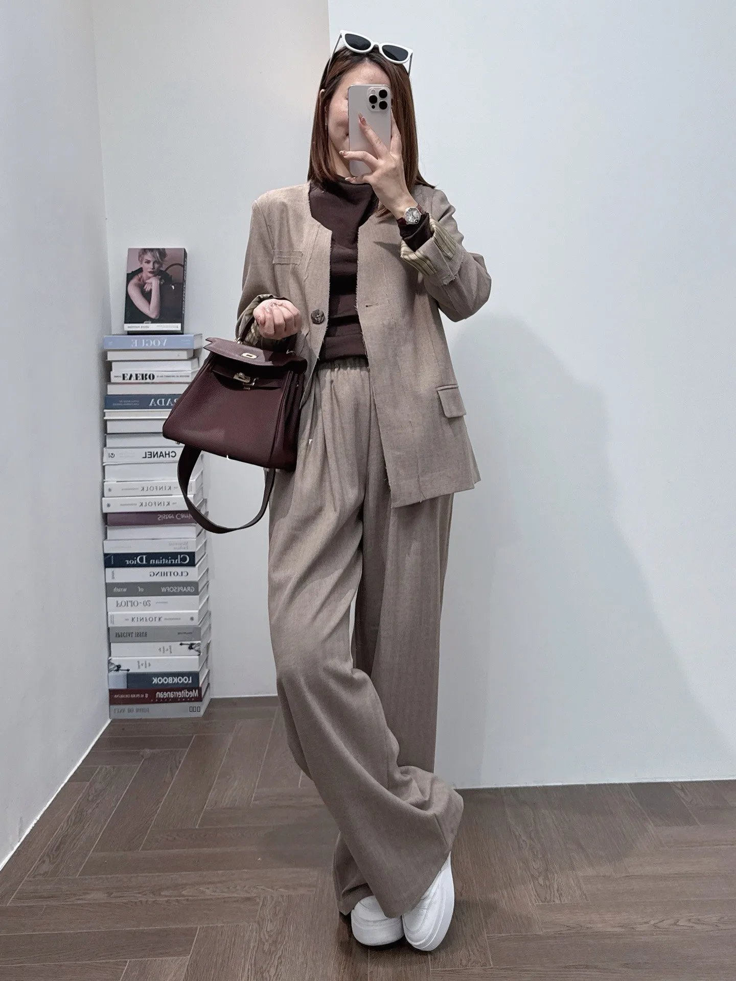 

Элегантный женский деловой костюм ST: тонкий пиджак и брюки прямого кроя для повседневного стиля