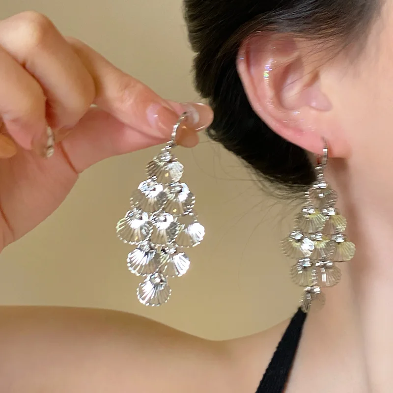 Изысканный нишевый дизайн, серьги с бахромой в европейском стиле, минималистичные серьги-гвоздики, модные аксессуары для ушей