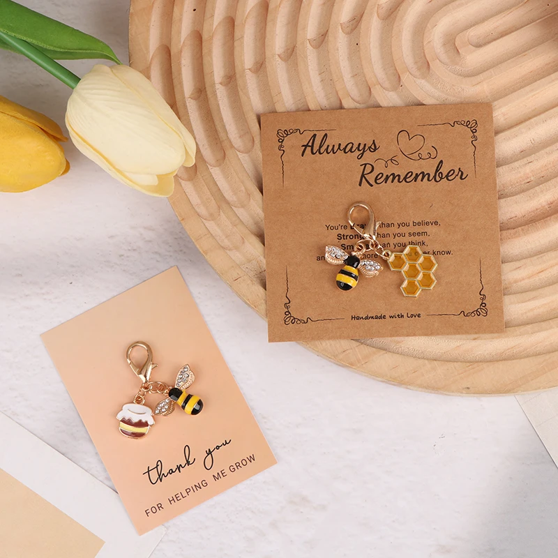 Heißer Verkauf 1/3 Stück Niedliche Bienen-Waben-Honigtopf-Schlüsselanhänger Geschenke für Frauen Männer Handtaschen-Accessoires Schmuck