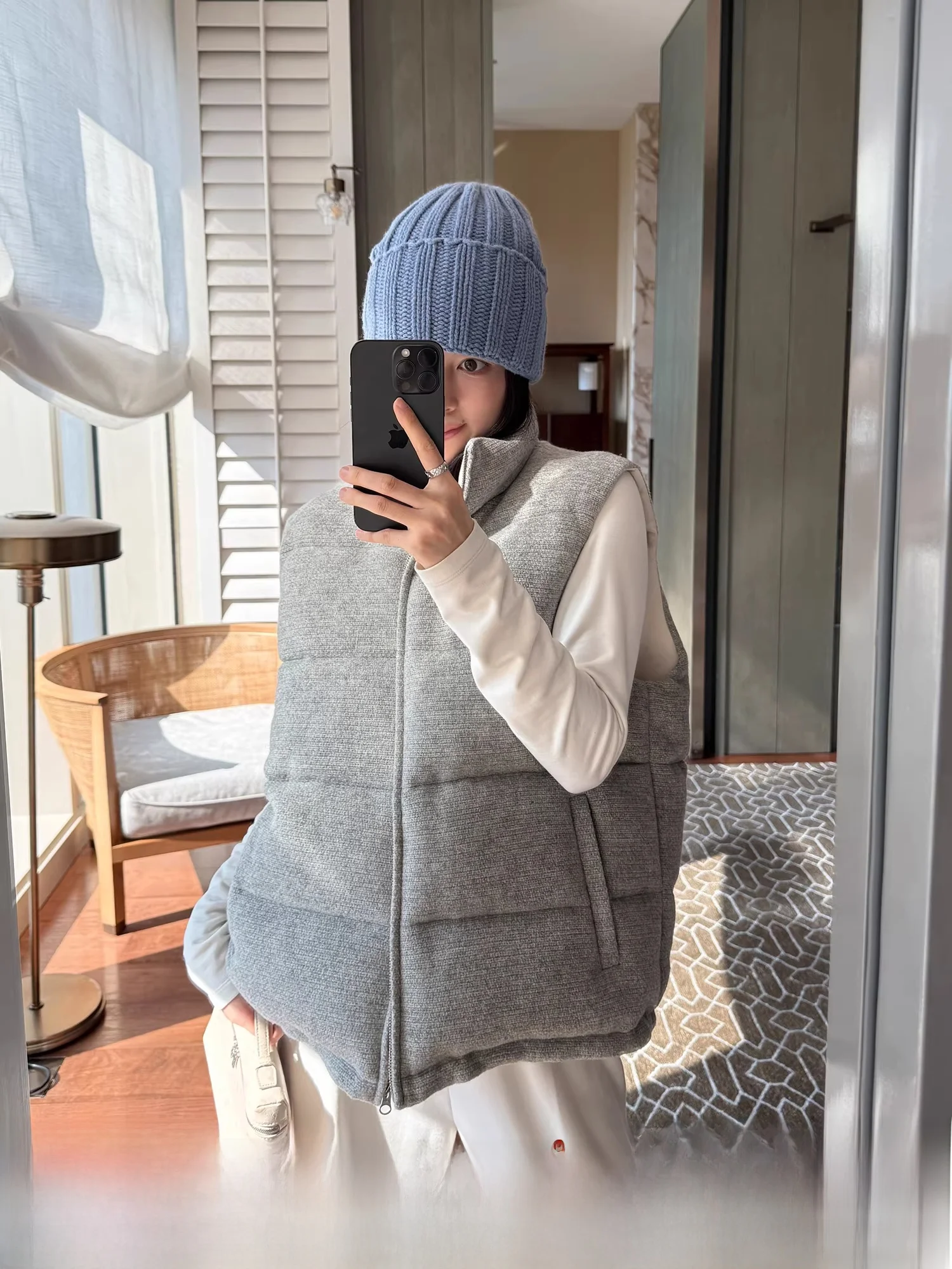 

Женское утепленное зимнее пальто Yang Xiaoyao Warm Spring из шерсти с воротником-стойкой и наполнителем из белого гусиного пуха, простой модный дизайн