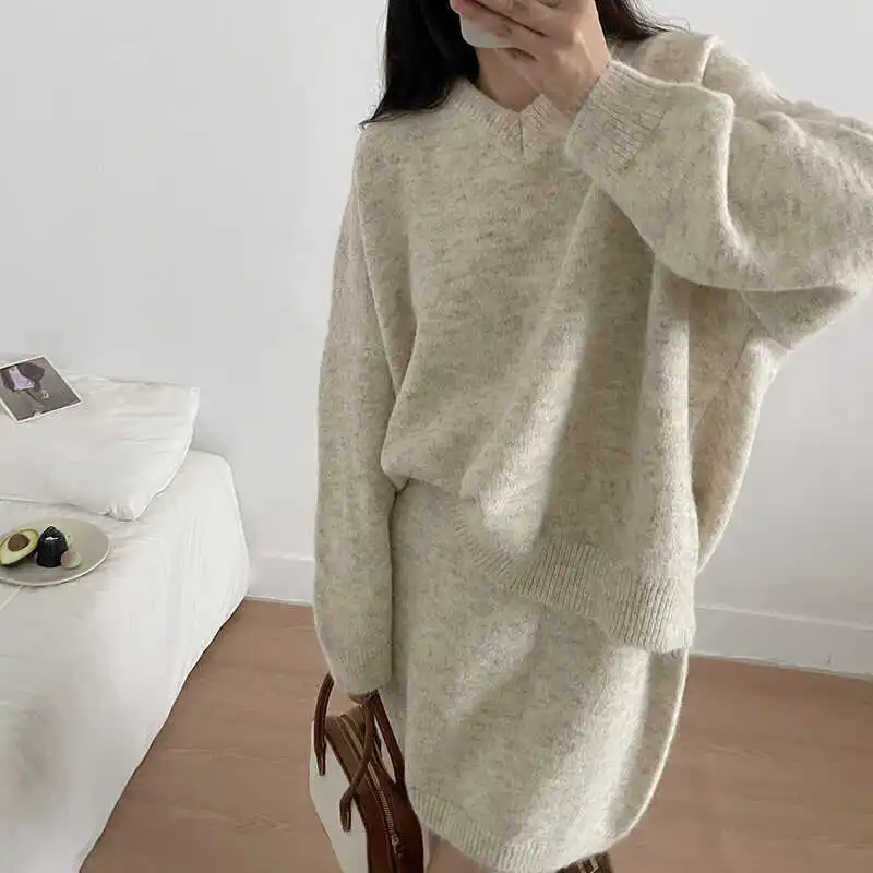 

Loose and Lazy Style V-neck Sweater Skirt Set 2025 Autumn/winter New Flesh Covering Slimming Knitted Two-piece Set