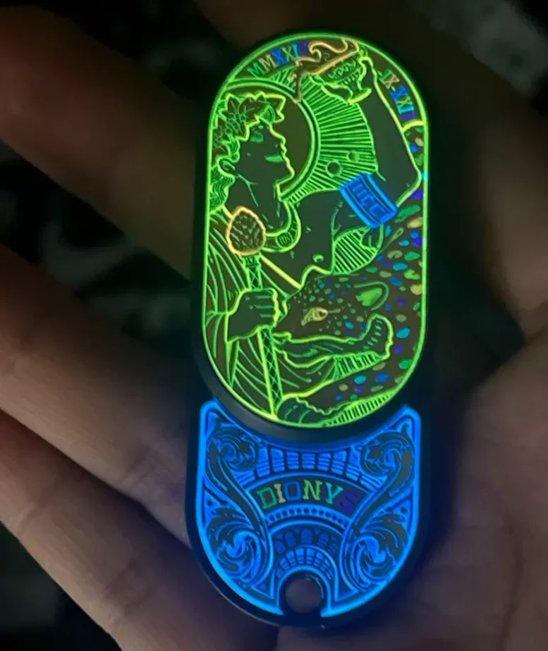 Used EDC FZ2.8 Three liang Wine God Zirconium Full Night Light Sealing Crystal Fidget Slider Decompression toy