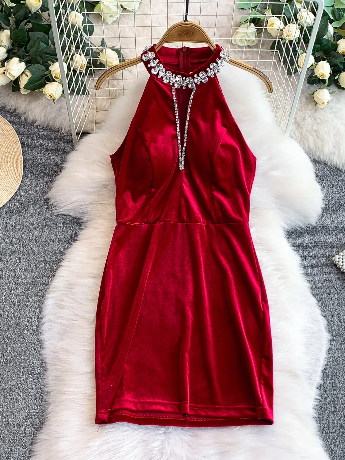 Ele Diamond Embedded Velvet Afslankende A-lijn Dr Ne Hangende Jurk met Borstkussen Me Splicing Hoge Taille Ontwerp voor Vrouwen