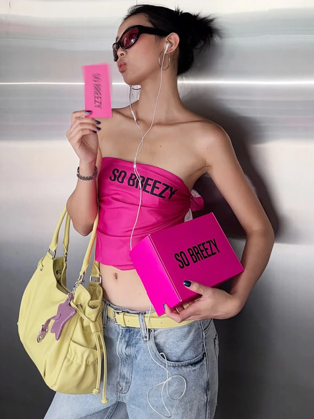 Sisjuly Asian Cool Letter Print Sexy Short Crop Top Women's Fashion Street Style Polyester Material Comfortable Fit