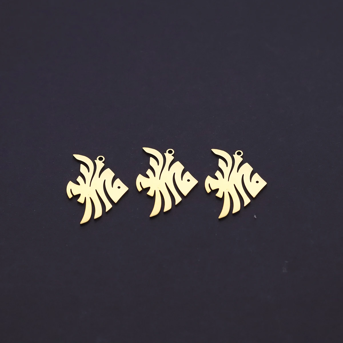 3pcs Stainless Steel Sea Animal Tropical Fish Charms Metal Pendants for DIY Jewelry Making Necklace Keychain Accessories Bulk