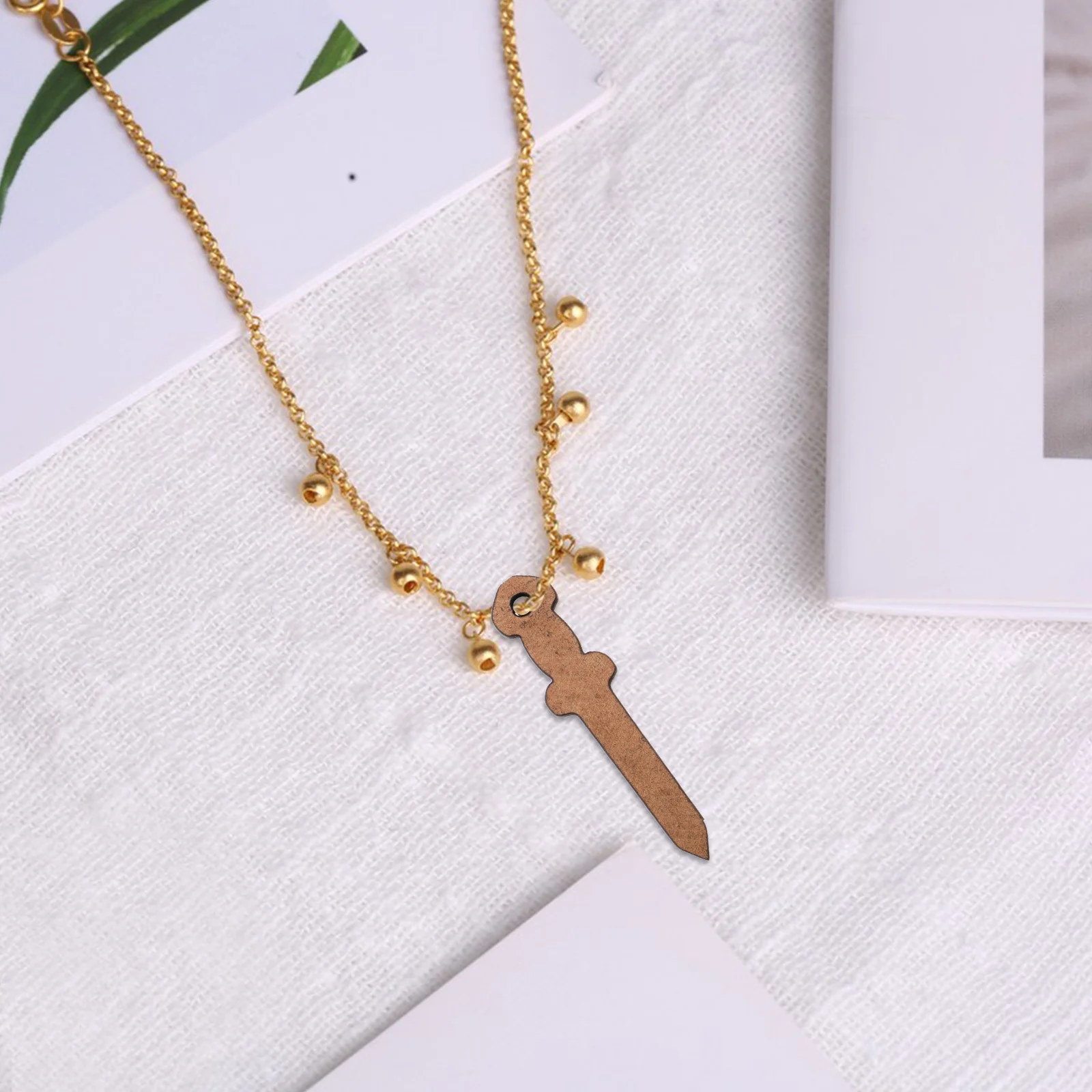 

50Pcs Peach Wood Carving Pendants Unique DIY Accessories for Birthday Gifts Bag Charms Keychains Hanging Ornaments