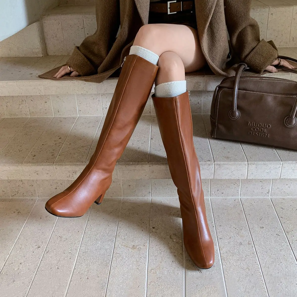 아르덴 푸르타도 가을 블랙 소가죽 니하이 부츠 라운드 토 사이드 지퍼 청키 힐 스키니 부츠 대형 사이즈 모던 부츠