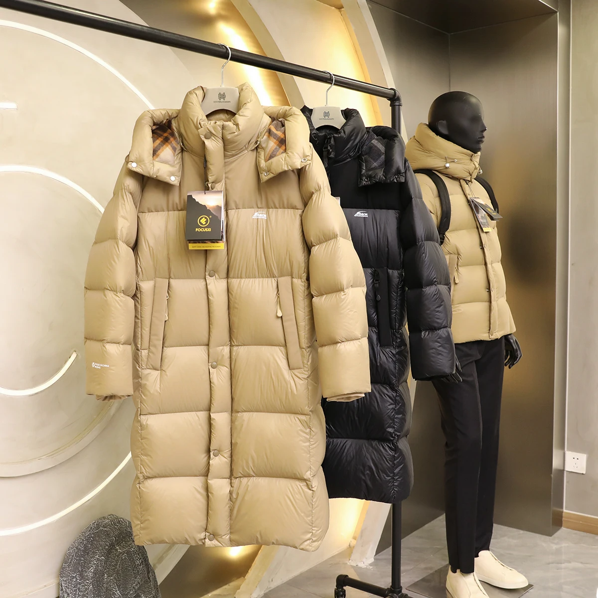 

Thermal Winter Puffer Jaet 95% White Du down Thi Long Over-Knee Hooded Couples Coats for Men And Women in Cold Weather