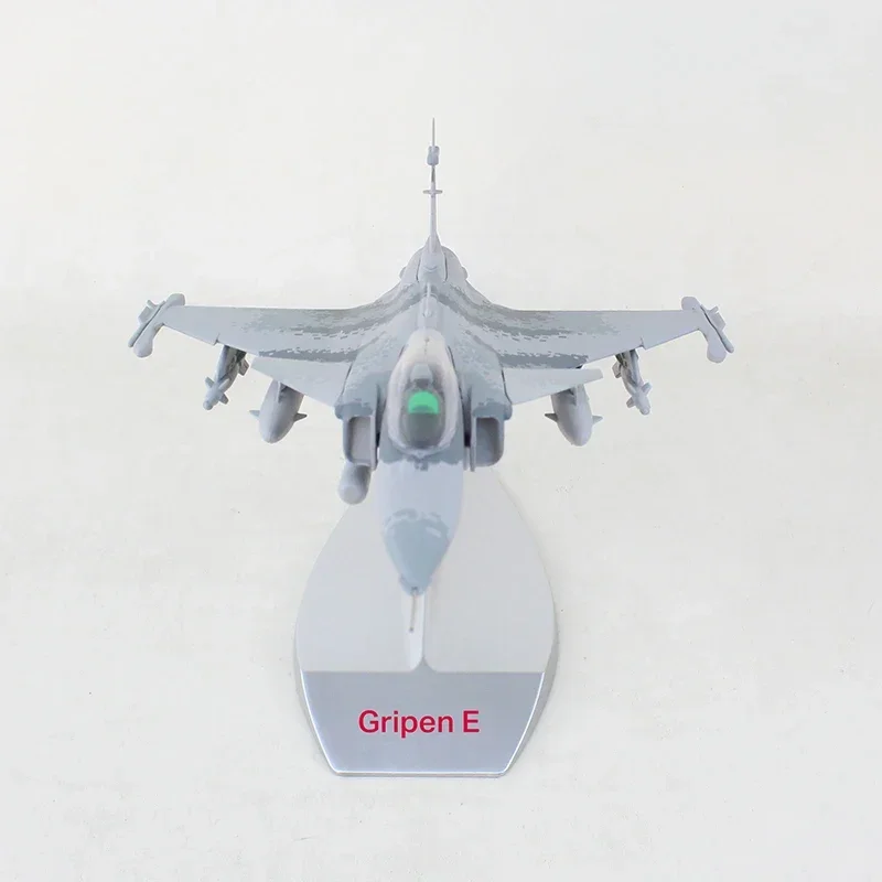 Scale 1/48 SAAB JAS-39 Gripen Miniature Diecast ABS Engineering Eco-friendly Plastic Fighter Models Souvenir Gift Toys For Boys