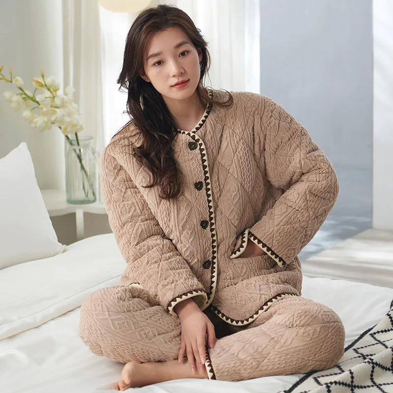 Flannel quilted pyjamas female three layer thick warm winter quilted jacket women's pajamas coral velvet pijamas mujer inverno