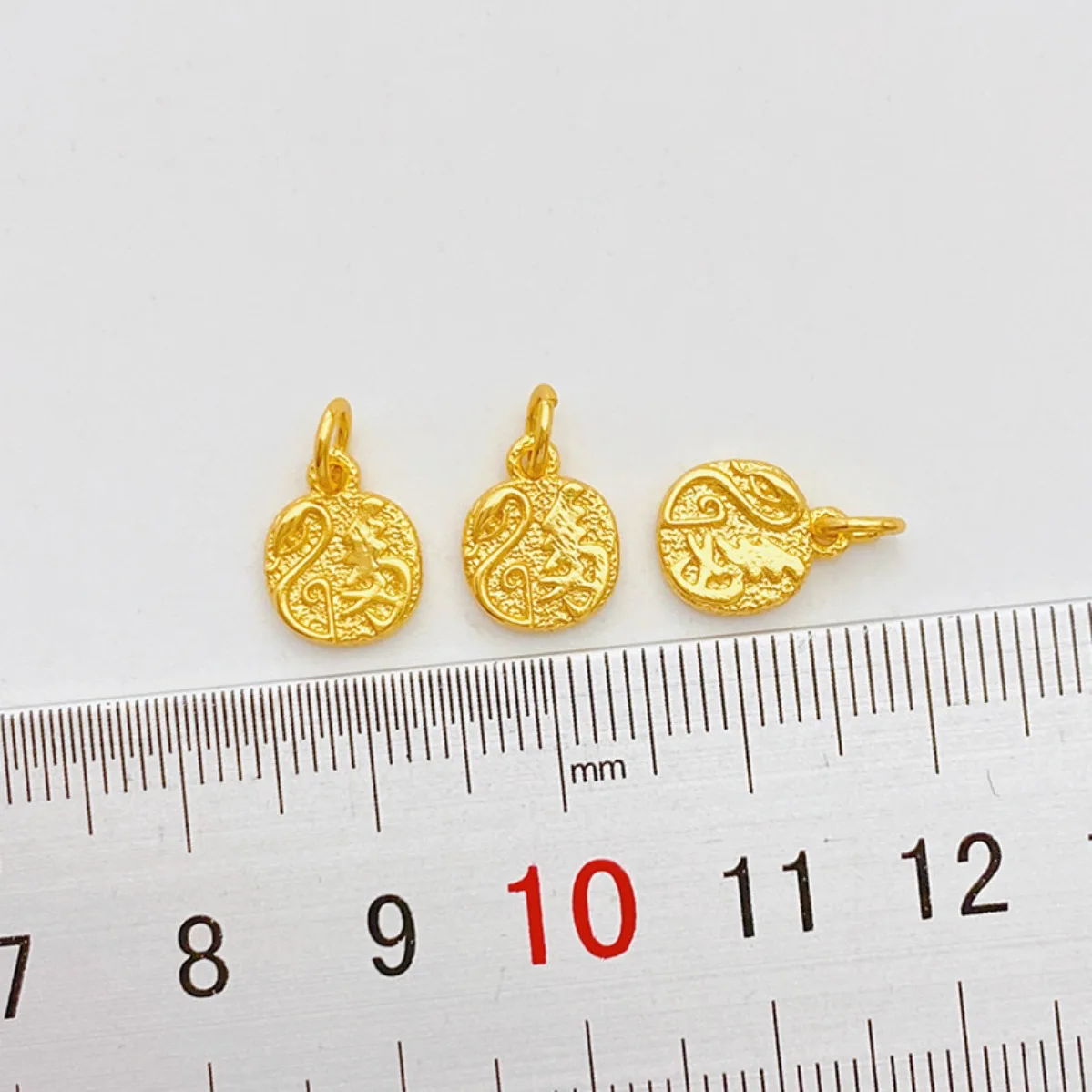 Ancient Sand‑Gold Matte Lucky Snake Zodiac Charm Pendant DIY Findings for Beaded Bracelet Necklace Jewelry Making