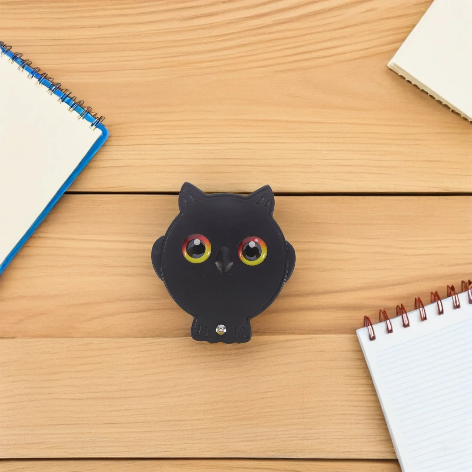 8X Folding Pocket Magnifier Owl Cartoon Design Portable Mini Loupe Flip-Cover Pocket Reader for Reading Maps Receipts Coins