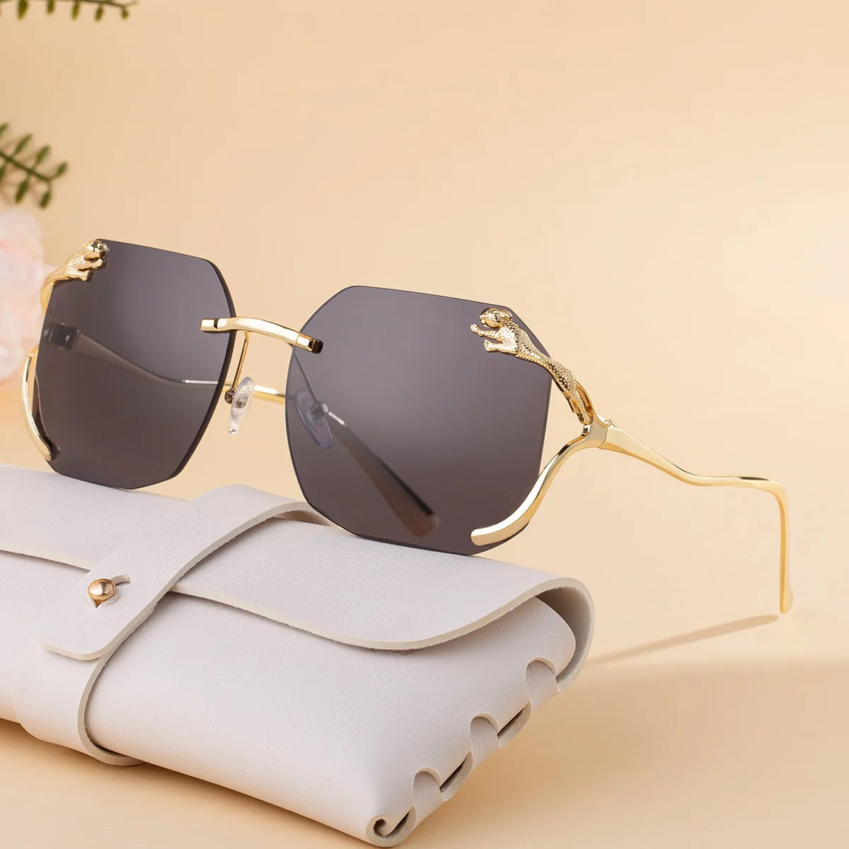 vintage-sem-aro-quadrado-oculos-de-sol-das-mulheres-dos-homens-2025-moda-marca-luxo-punk-metal-leopardo-cabeca-oculos-de-sol-poligono-uv400