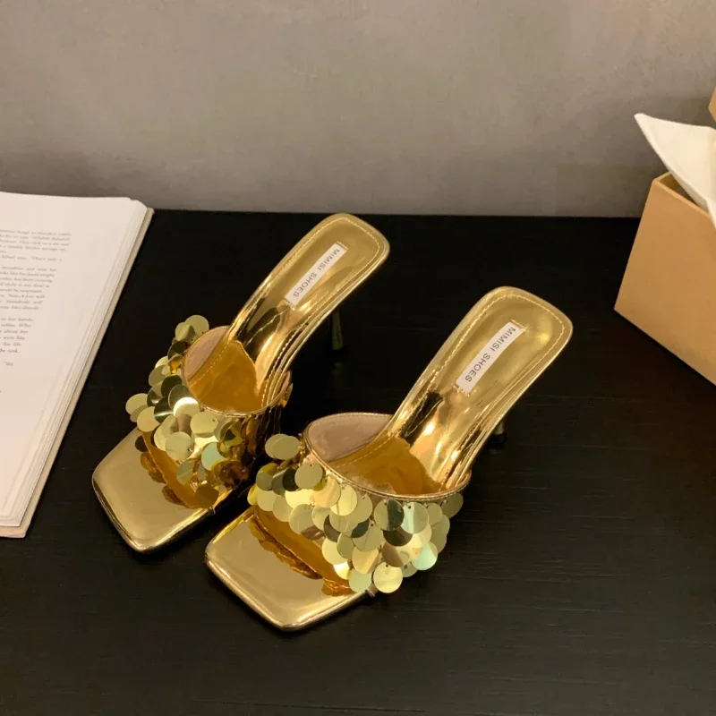 

Лето 2025 г., хит продаж, женские туфли на высоком каблуке и тапочки, модная и элегантная уличная универсальная серебряная женская обувь с квадратным носком