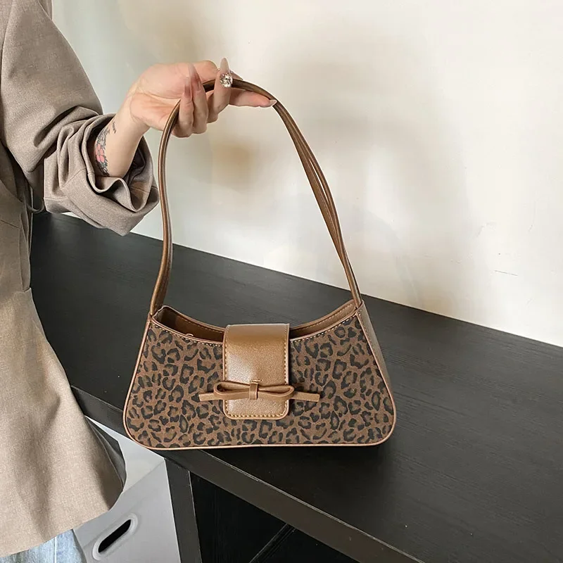 

French Leopard Print Underarm Small Bag for Women 2024 New Winter Fashion Versatile Shoulder Bag Retro Niche Commuting Bag Пакет