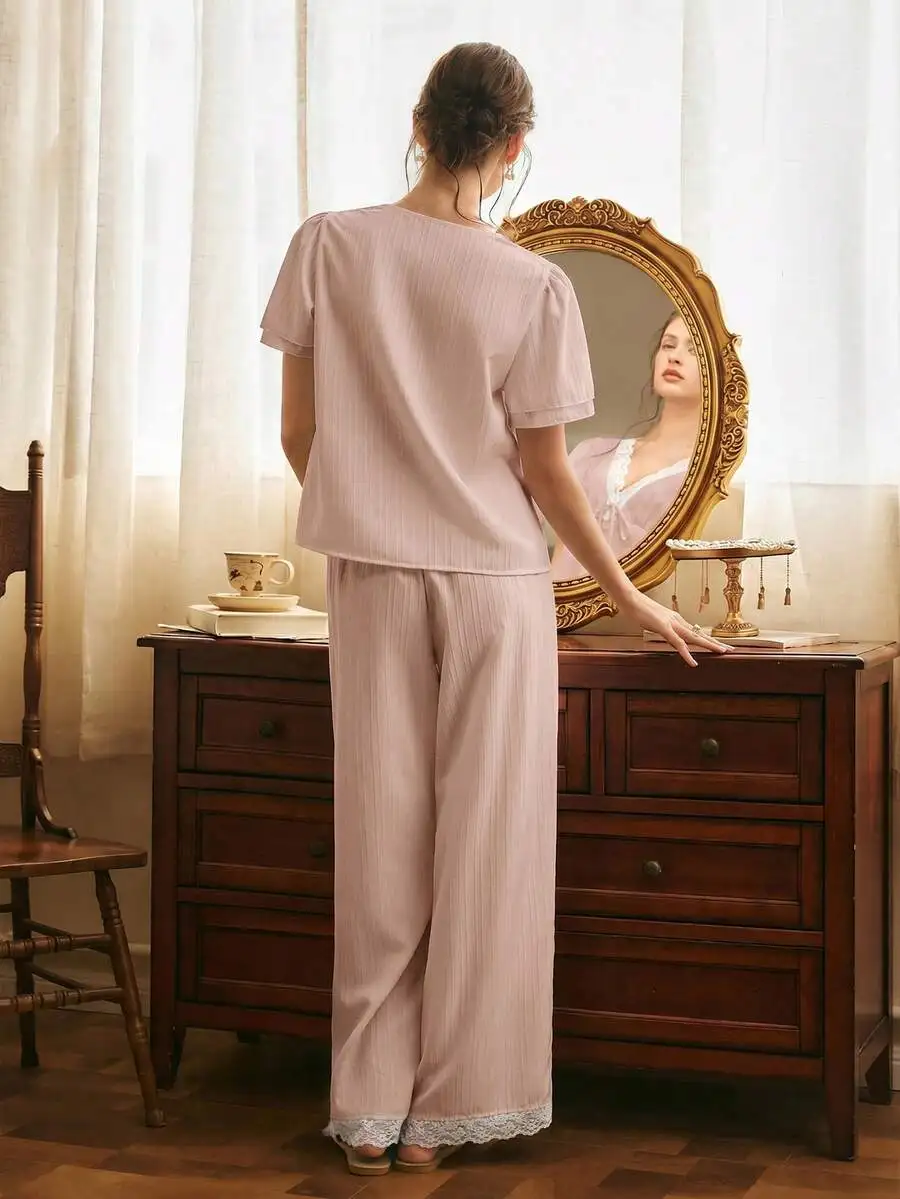 

Minimalist French Romantic Lace Trimmed Short Sleeve Women Pajama Set