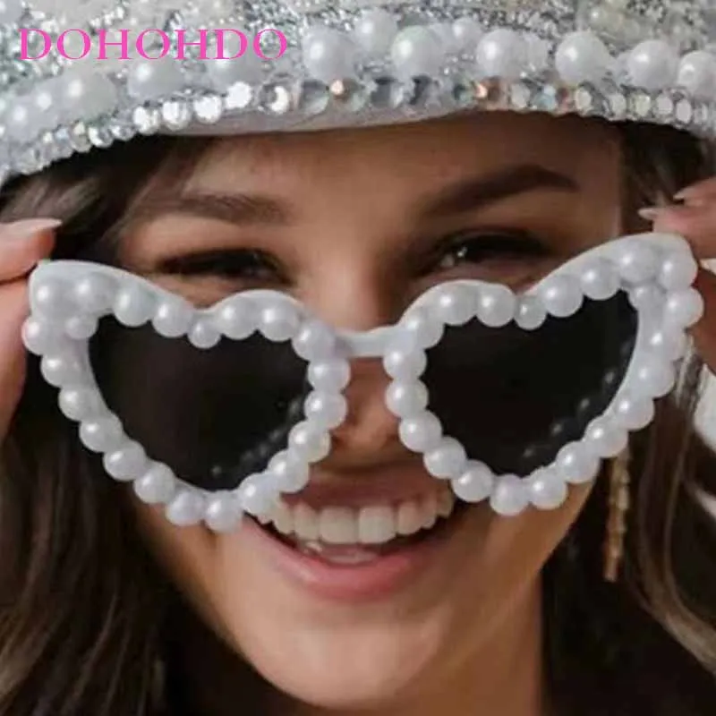 

2025 New Summer Fashion Heart Shaped Pearl Sunglasses For Women Personality Large Frame Sun Glasses Casual Sweet Eyewear UV400