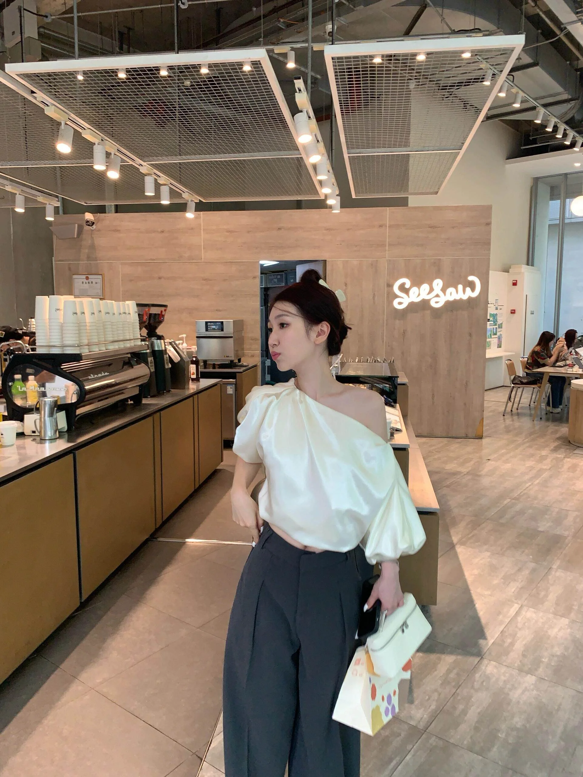 

Korean Style Chic Apricot Short Sleeve T-Shirt Women's Summer Slim Fit Commute Top Casual Bubble Sleeve Polyester Fiber