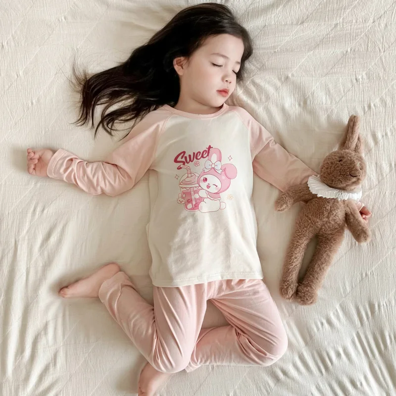 Conjunto de pijamas Kawaii para niños Kuromi Sanrio Hello Kitty, ropa de casa para niña, se puede usar en el exterior, regalo de moda bonito de dibujos animados