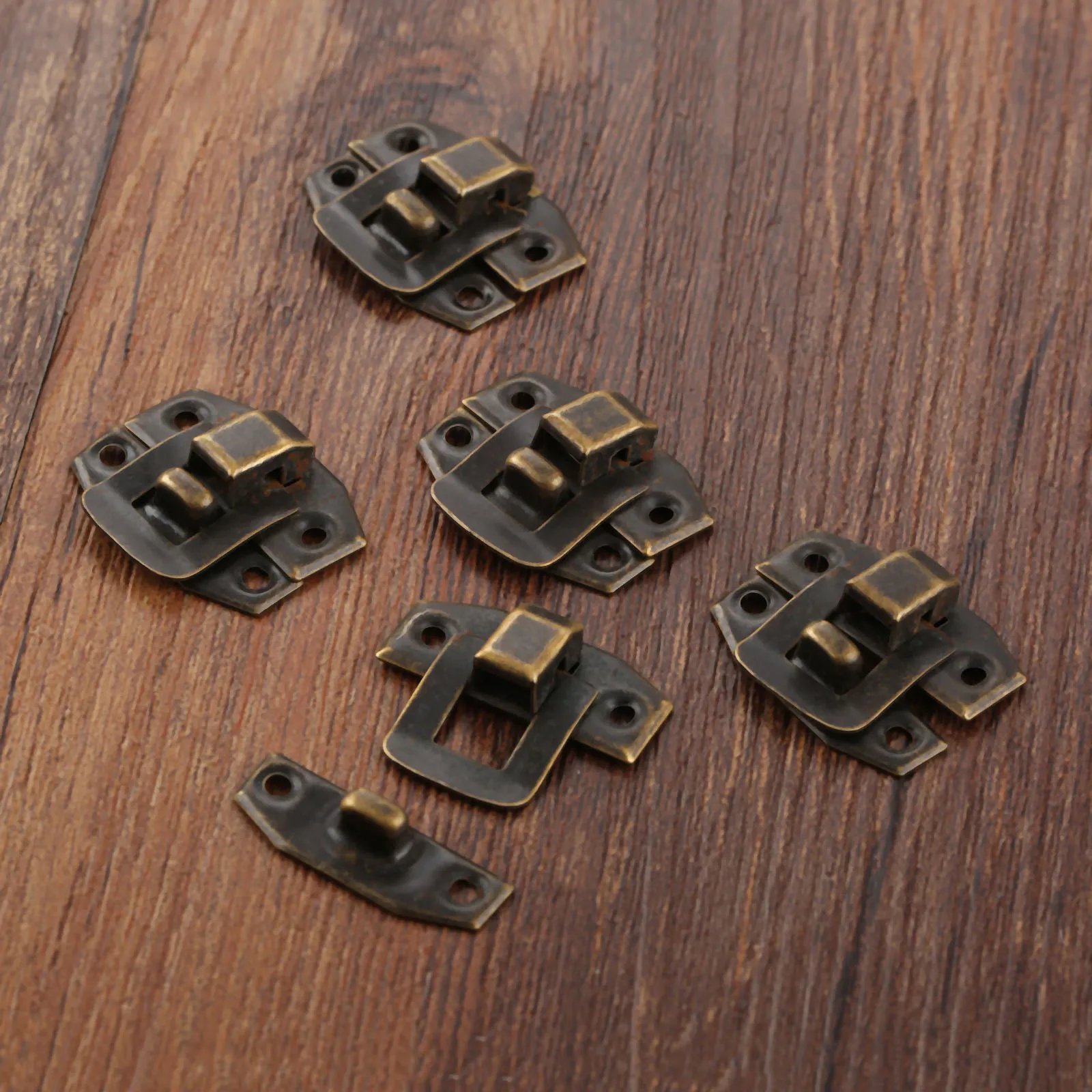 DRELD-cerrojo de bronce antiguo para caja de joyería, Pestillos de captura para maleta, hebilla de Clip, herrajes para muebles, 24x19mm, 20 piezas