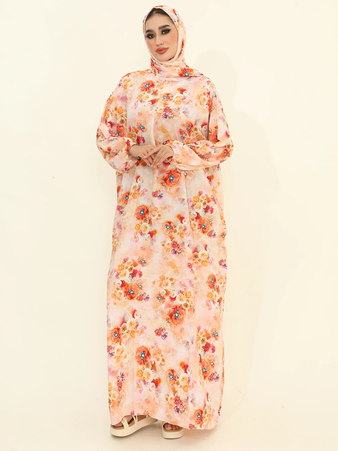 

Осенние новые мусульманские модные платья Абая с хиджабом Цельные молитвенные платья с цветочным принтом Красивые Абая Дубай