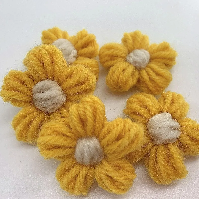 20pcs New Hand-Woven Flower Wool Crochet Yarn Textile Flower Handmade Weeding Flowers Clothing accessories colorful puff flower