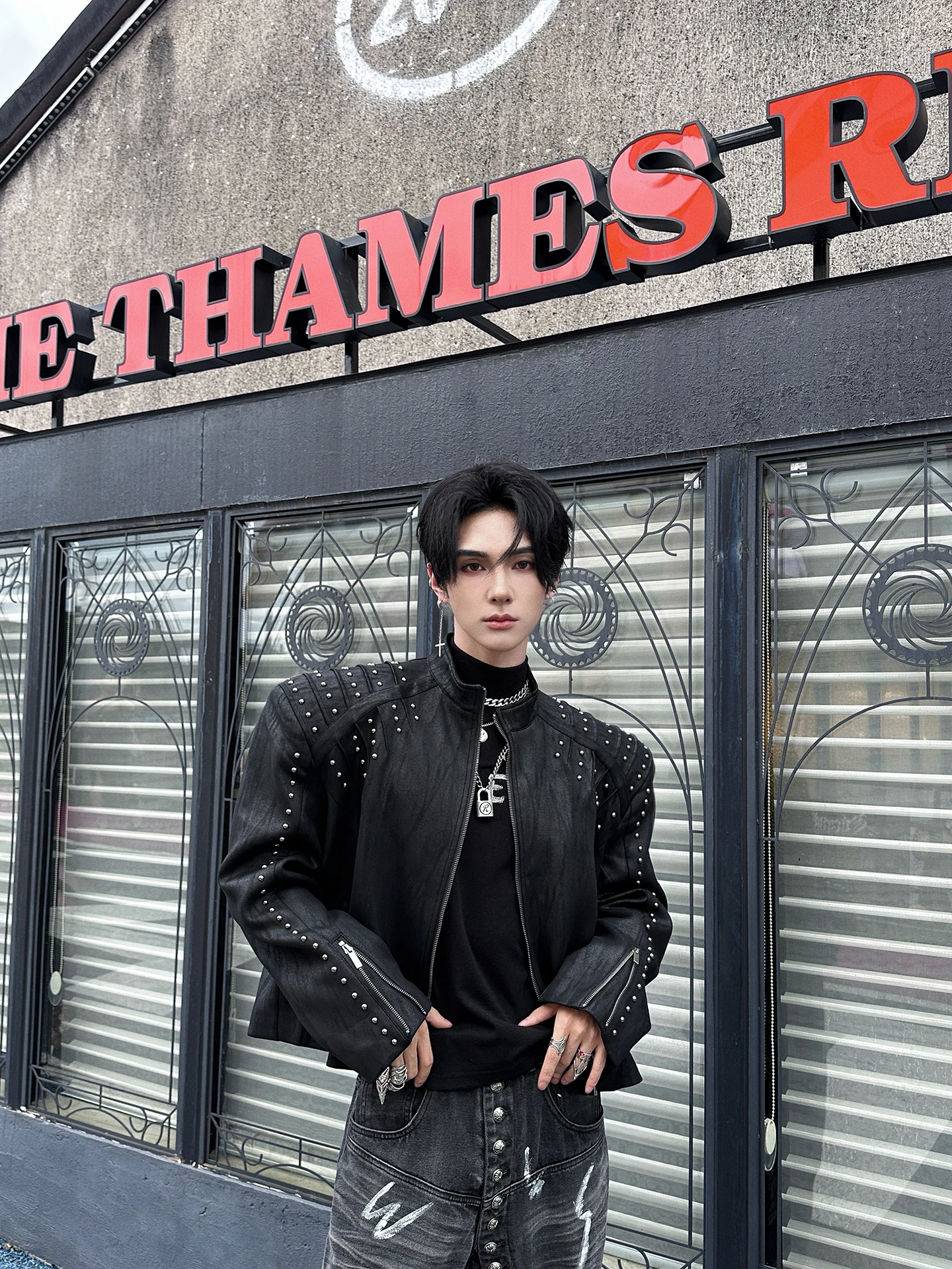 2025 Autumn New Fashion Trend Heavy Rivet Jacket Ins Design Sense Personality High Street Loose Casual Top for Men