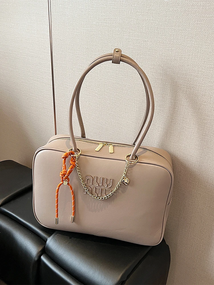 

Luxury high-end designer bag female 2025 new trendy spring fashion all-match shoulder bag large-capacity commuter pillow bag