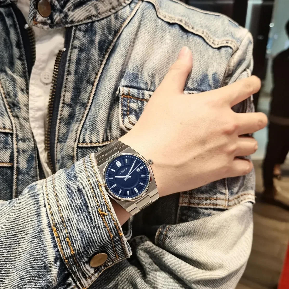 Reloj de cuarzo para hombre, con caja de acero inoxidable, resistente al agua, con esfera luminiscente, indicador de fecha, diseño analógico, ideal para el ámbito laboral y el uso diario, un accesorio de moda.