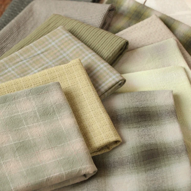 日本のレトロな糸染めの生地,DIYパッチワーク,人形服の縫製用の綿100% の生地,キルト生地,手作りのバンドル