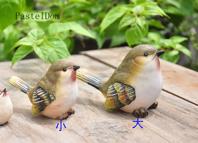 `Hand‑Painted Magpie Bird Ornaments, Rural Pastoral Style Decor for Garden Terrace Landscape Scene Decoration`