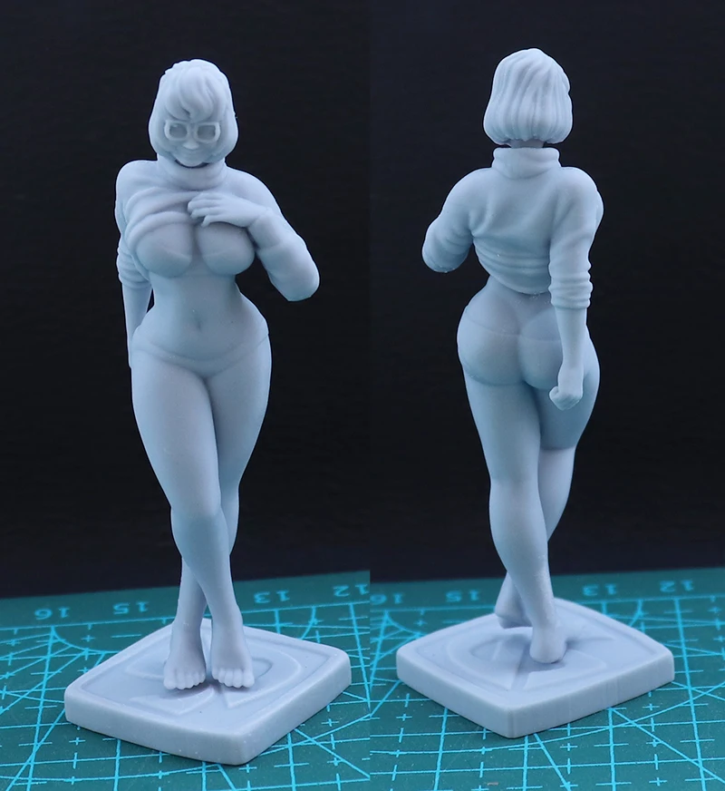 1/24 75mm 1/18 100mm Resin Model Kits Plump Girl Figurine Unpainted No Color RW-663