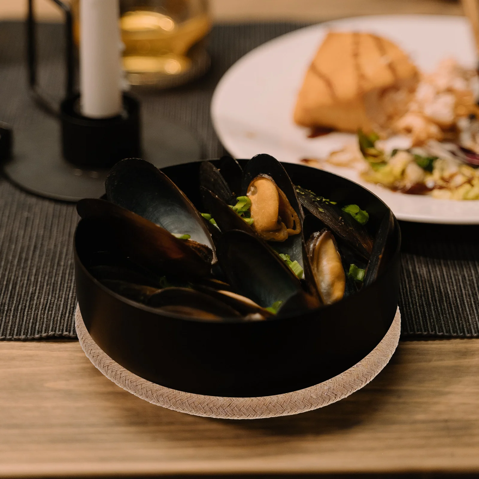 

8Pcs Cotton Woven Heat-Resistant Placemats Reusable Dining Table Mats Protection Coffee Restaurant Decor