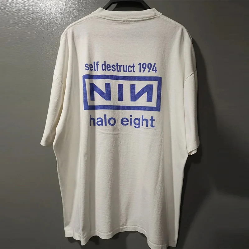 2025 Camiseta gráfica de banda negra para hombre, diseño inspirado en espiral de llama, ropa informal de algodón Vintage, camiseta Merch de música de verano de gran tamaño