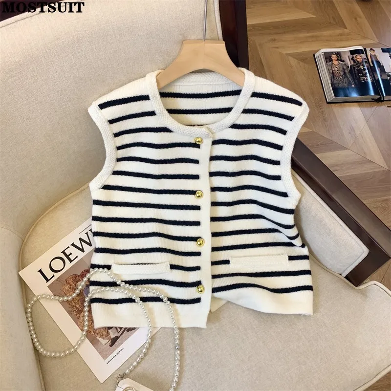 Vintage Fashion Knit Cardigan Vests Women Single-breasted Sleeveless Tops Elegant Stylish Chic Ladies Jumpers Knitwear 2024