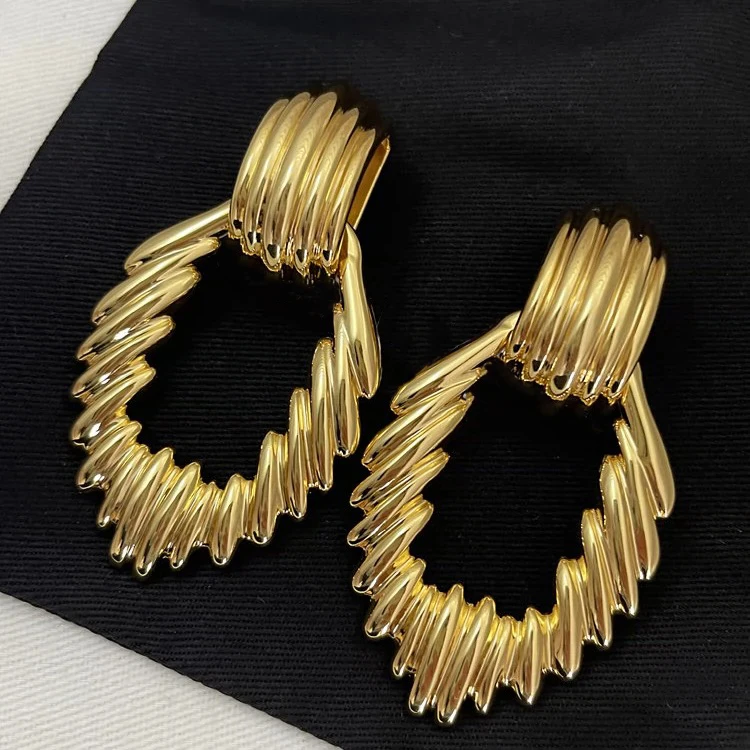 Europe America Designer Brand Gold Earrings Ear Clip Women Top Quality Luxury Jewelry Trend