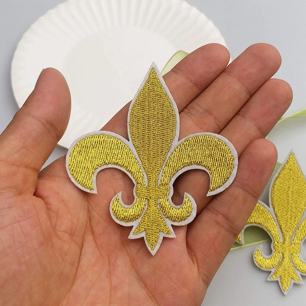 10Pcs Gold Fleur De Lis Patch Iron On Embroidered Patches Appliques Embroidery Needlecraft Project 2.6\