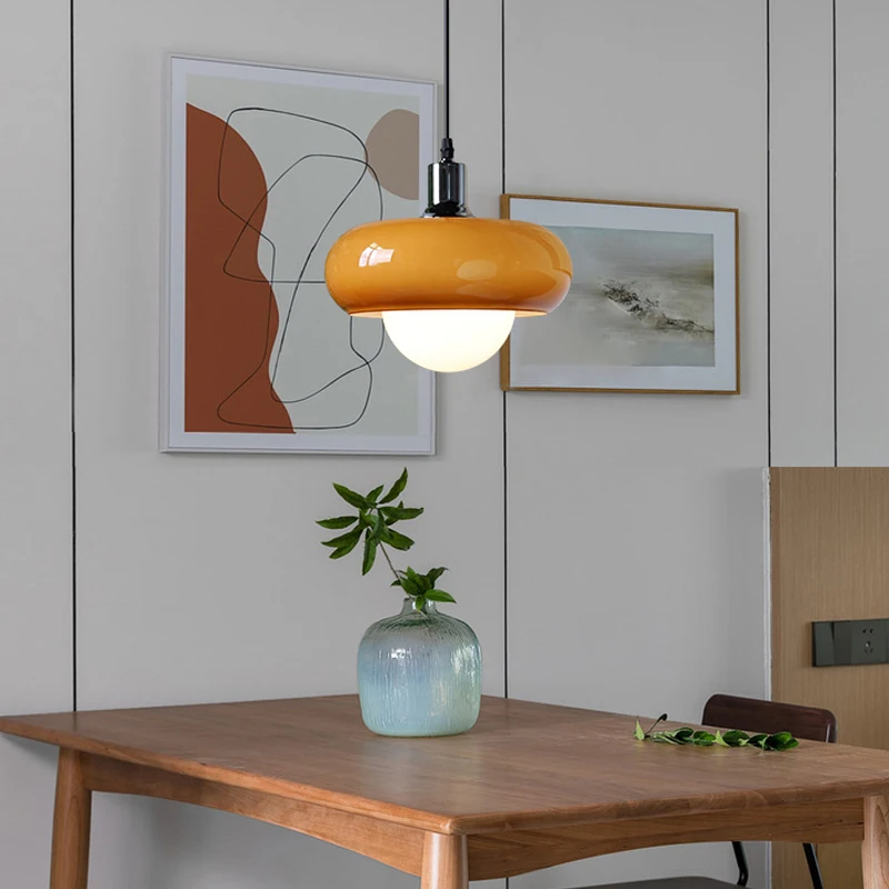 2025 Новый Интернет-знаменитости в стиле молочного масла, освещение ресторана, французский дизайнерский остров, креативный персонализированный стеклянный подвесной светильник