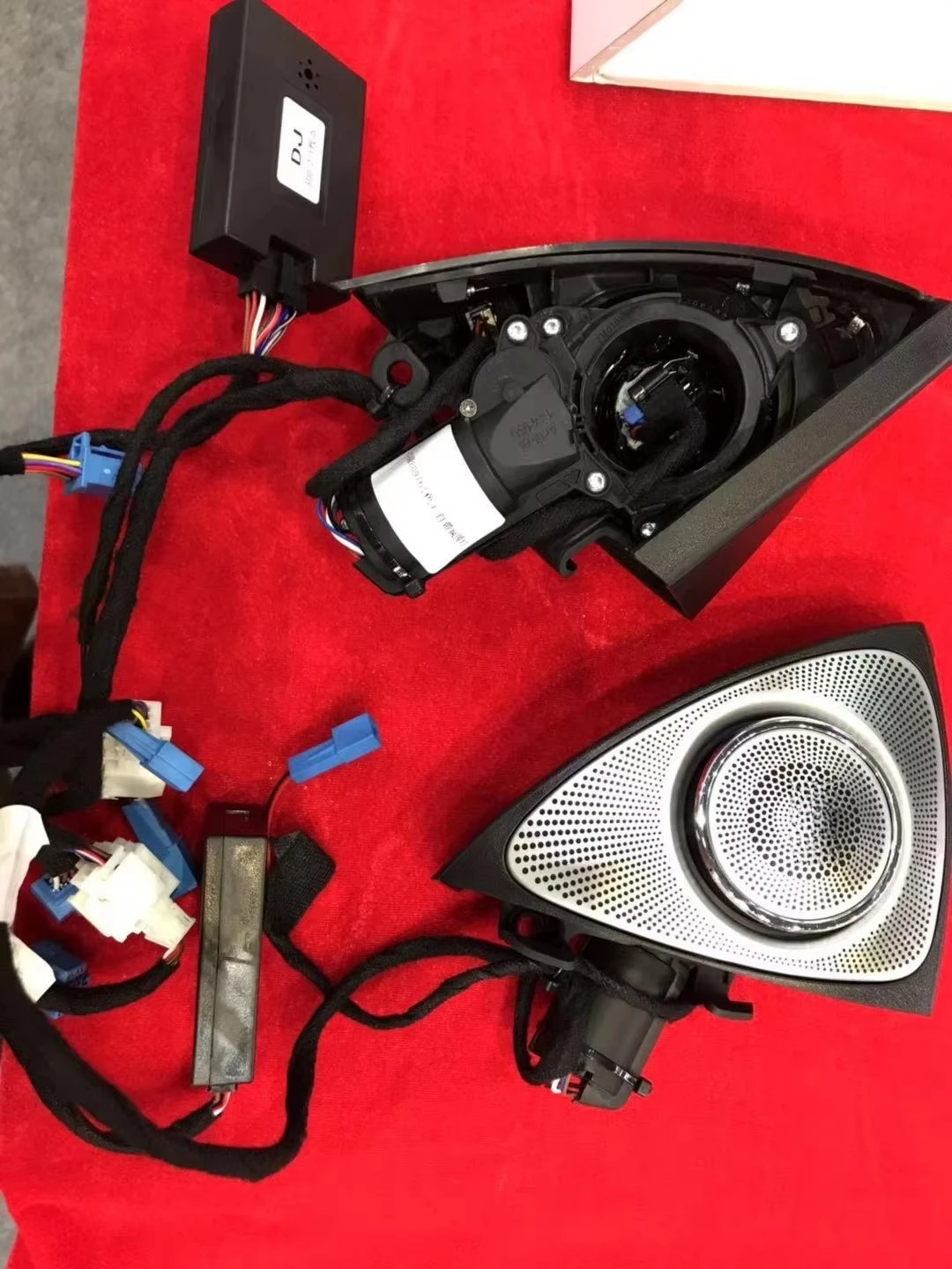 W205 3D Rotation Tweeter Speaker for Class 3 Colors 64 Colors C300C260 C200