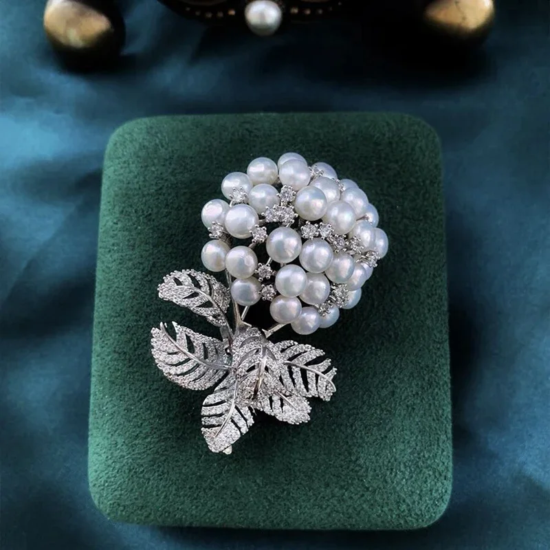 Wishing Flower Natural Freshwater Pearl Brooch Multi Bead Zircon Autumn and Winter Coat Accessories High Quality Brooch Gift