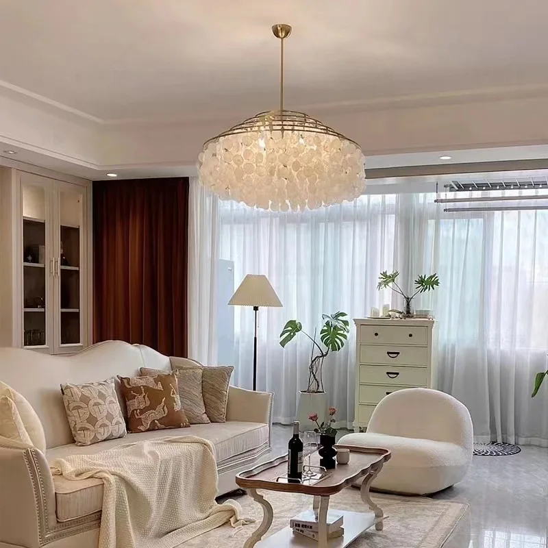 

Bedroom chandelier Warm and romantic living room main light French dining room light Cream wind creative natural shell wind